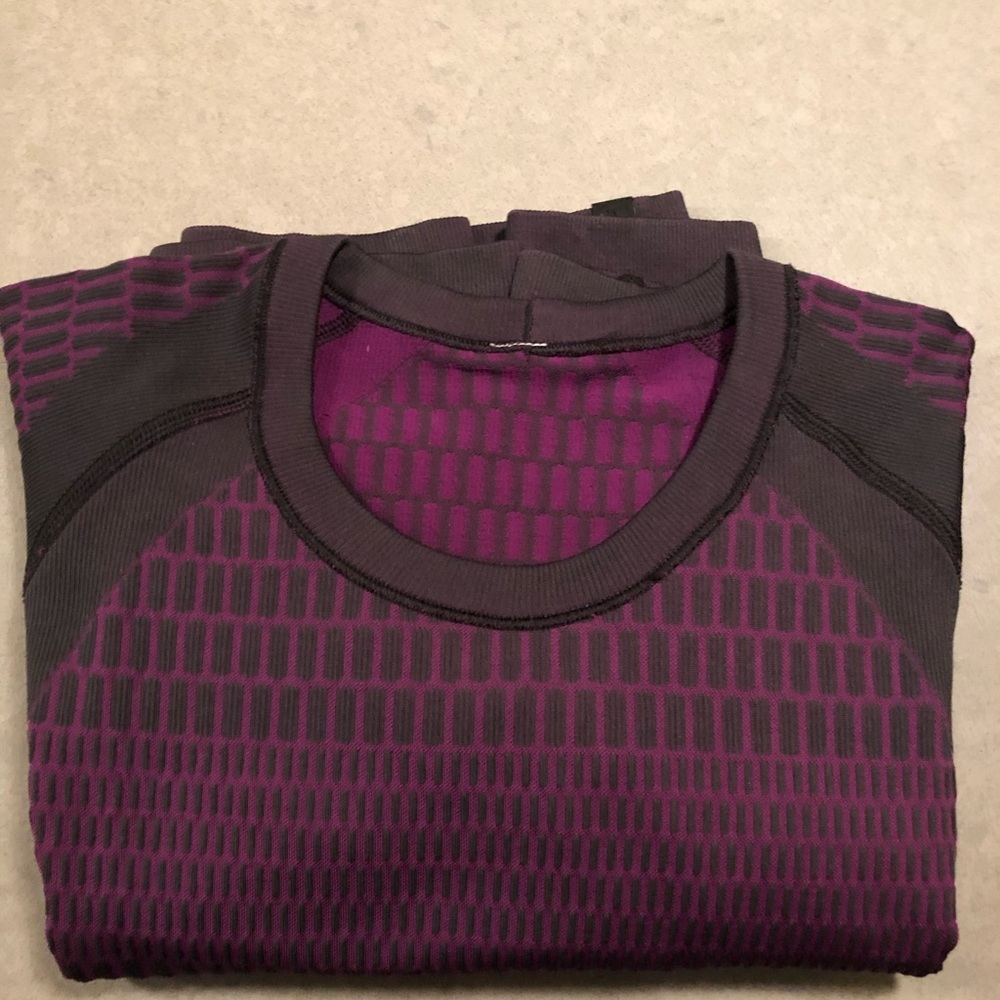 Lululemon workout tee.  Size small